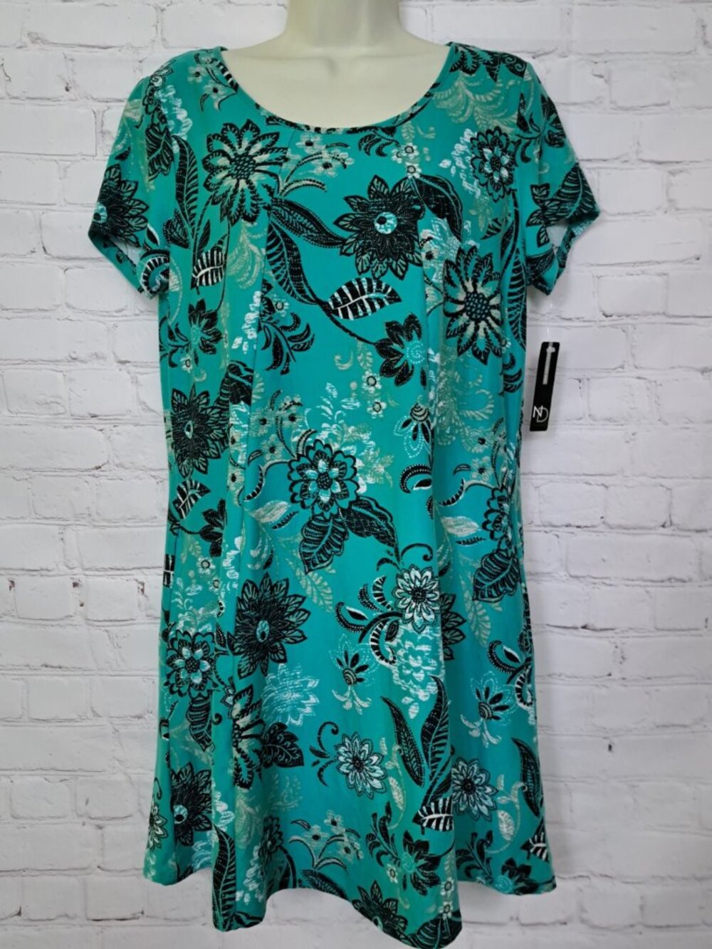 New Directions NEW Floral Swing Mini Dress Size Small